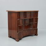 1174 3394 CHEST OF DRAWERS